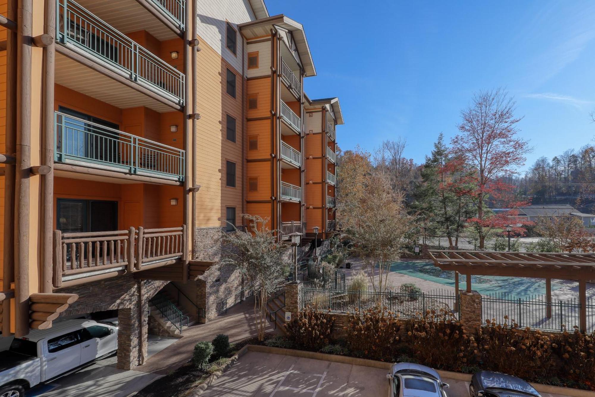 Baskins Creek Condos Gatlinburg Exterior photo