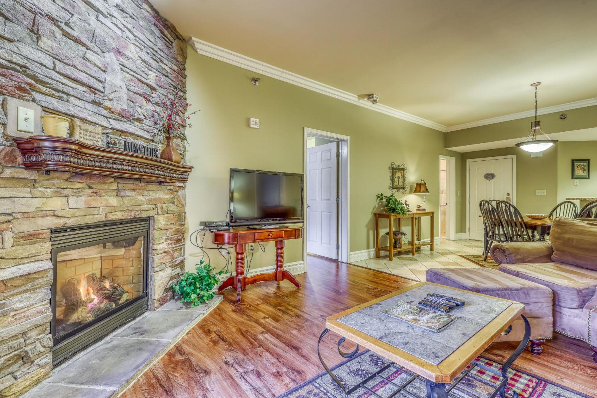 Baskins Creek Condos Gatlinburg Room photo