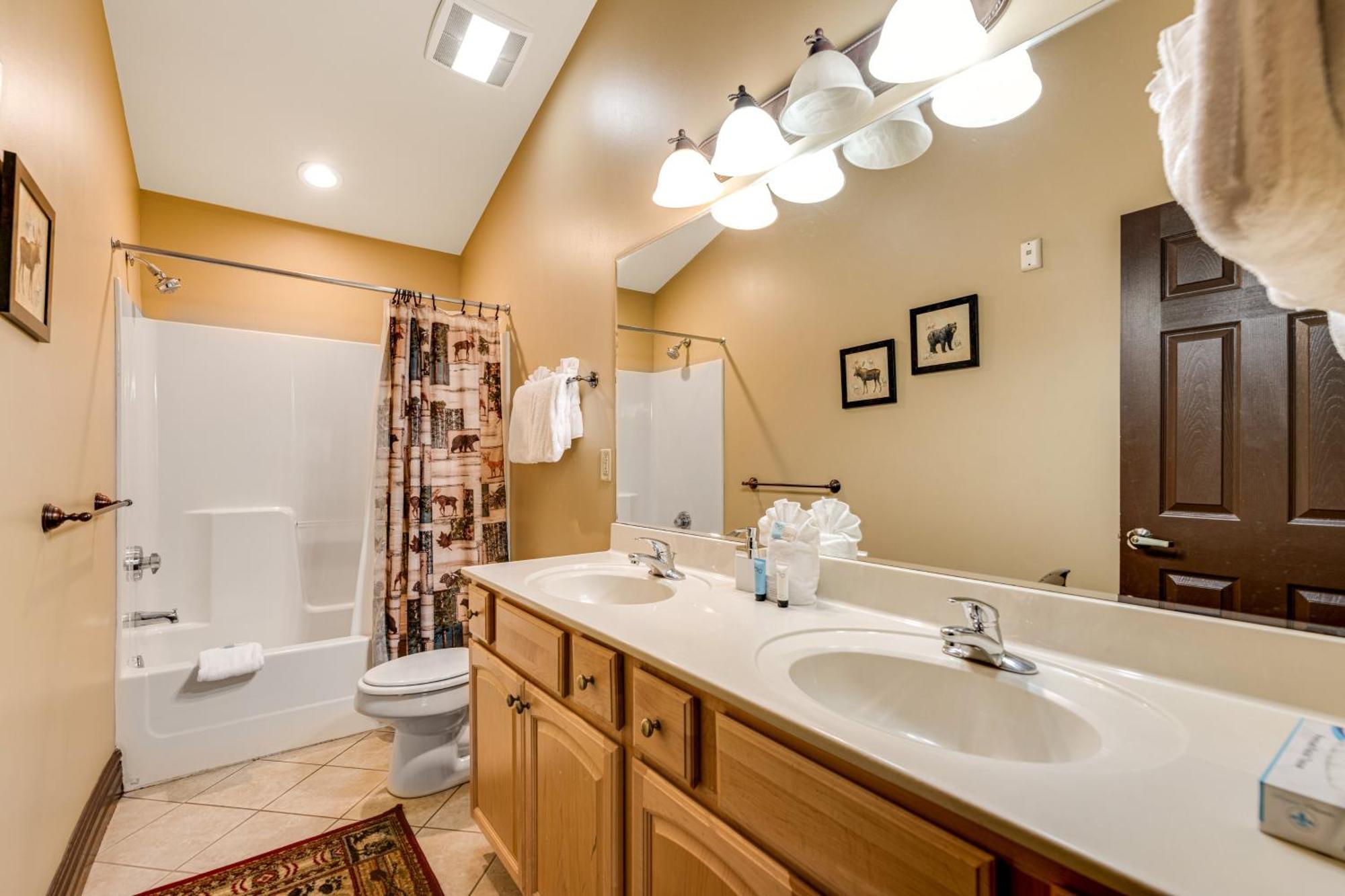 Baskins Creek Condos Gatlinburg Room photo