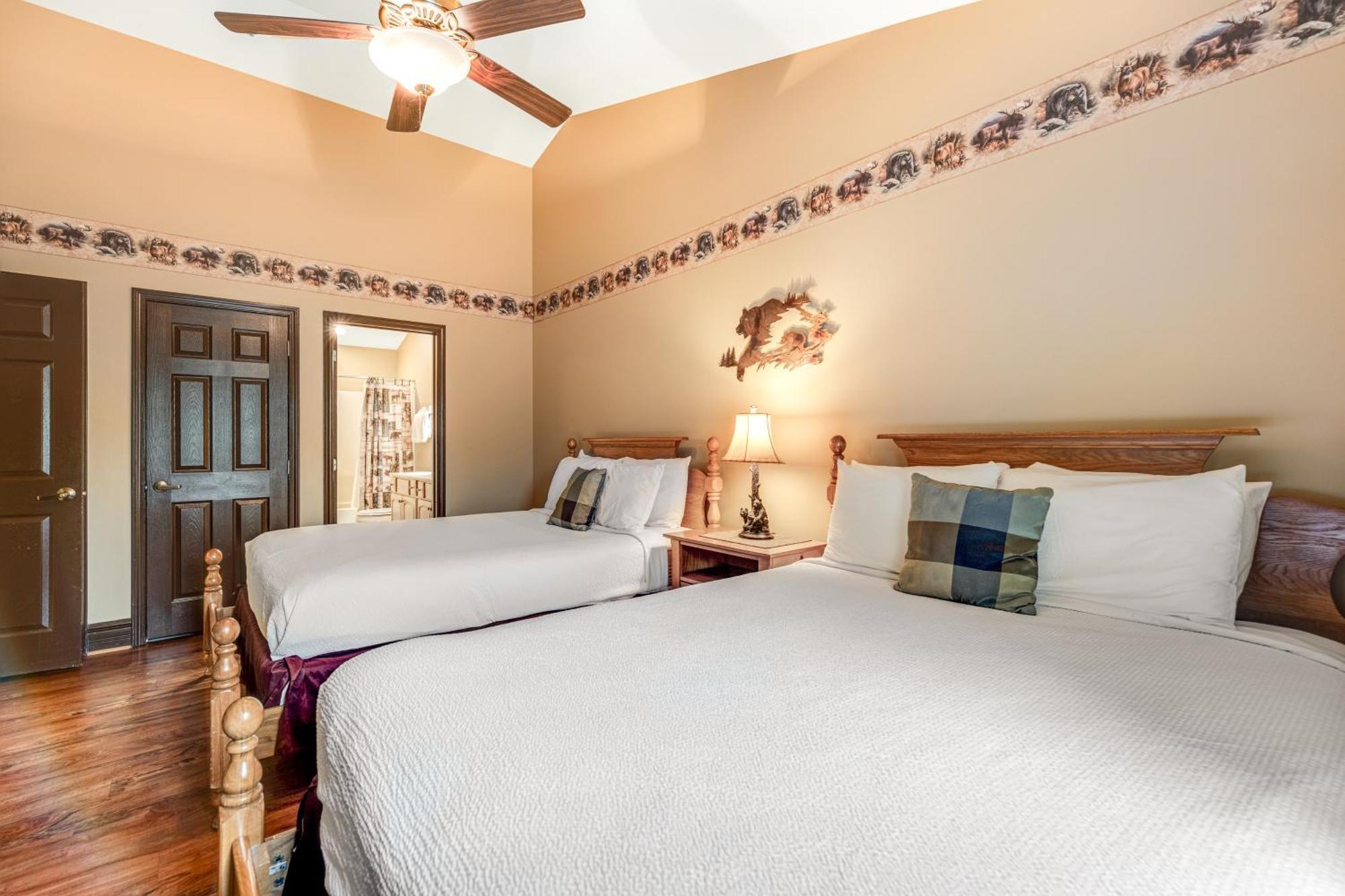 Baskins Creek Condos Gatlinburg Room photo